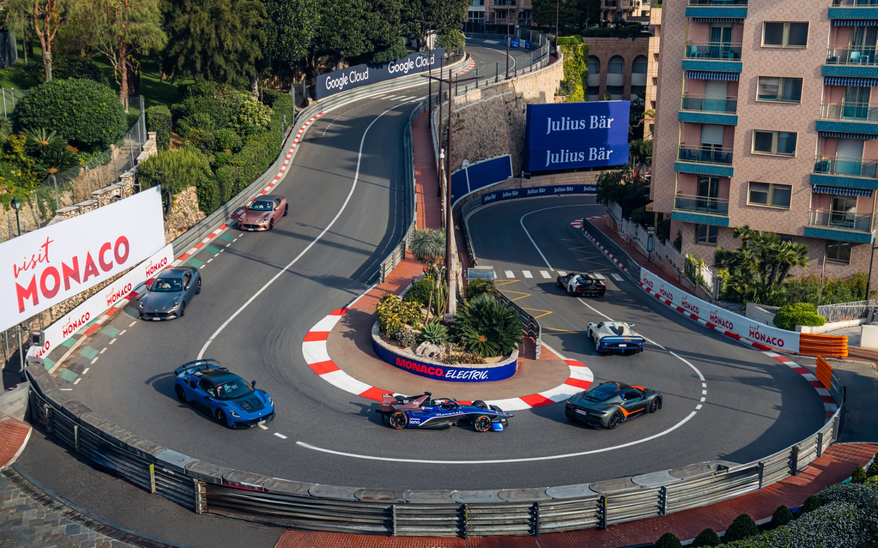 01__Maserati Parade_Monaco City Circuit (Large).jpg