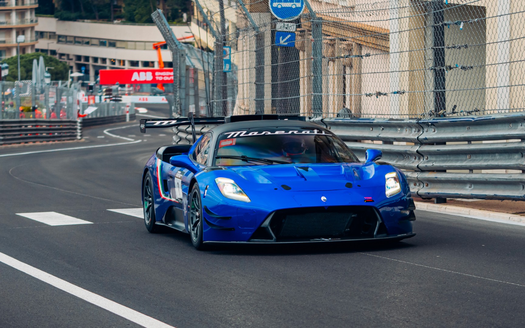 05__Maserati Parade_Monaco City Circuit (Large).jpg