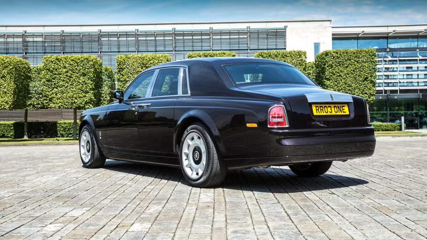 1-rolls-royce-phantom-anh-16.jpeg