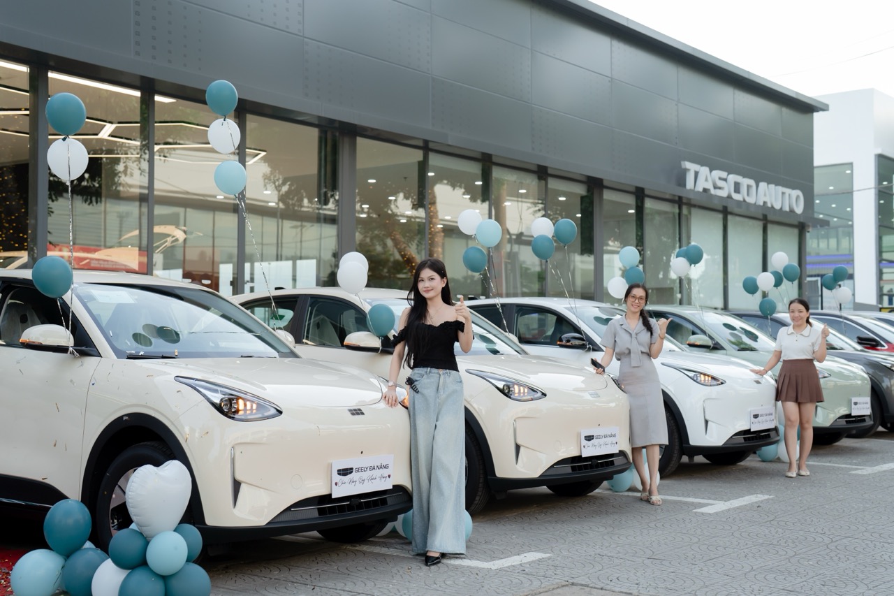 1. Tasco Auto đồng hành cùng khách hàng từ thời điểm chọn lựa chiếc xe yêu thích Large.jpeg