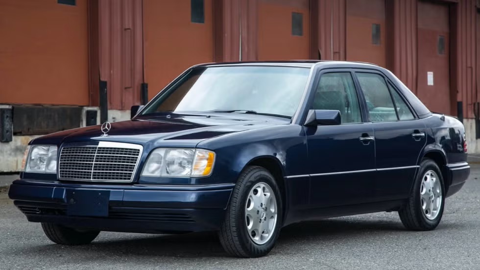 1995-mercedes-benz-e320-1646763906.jpeg