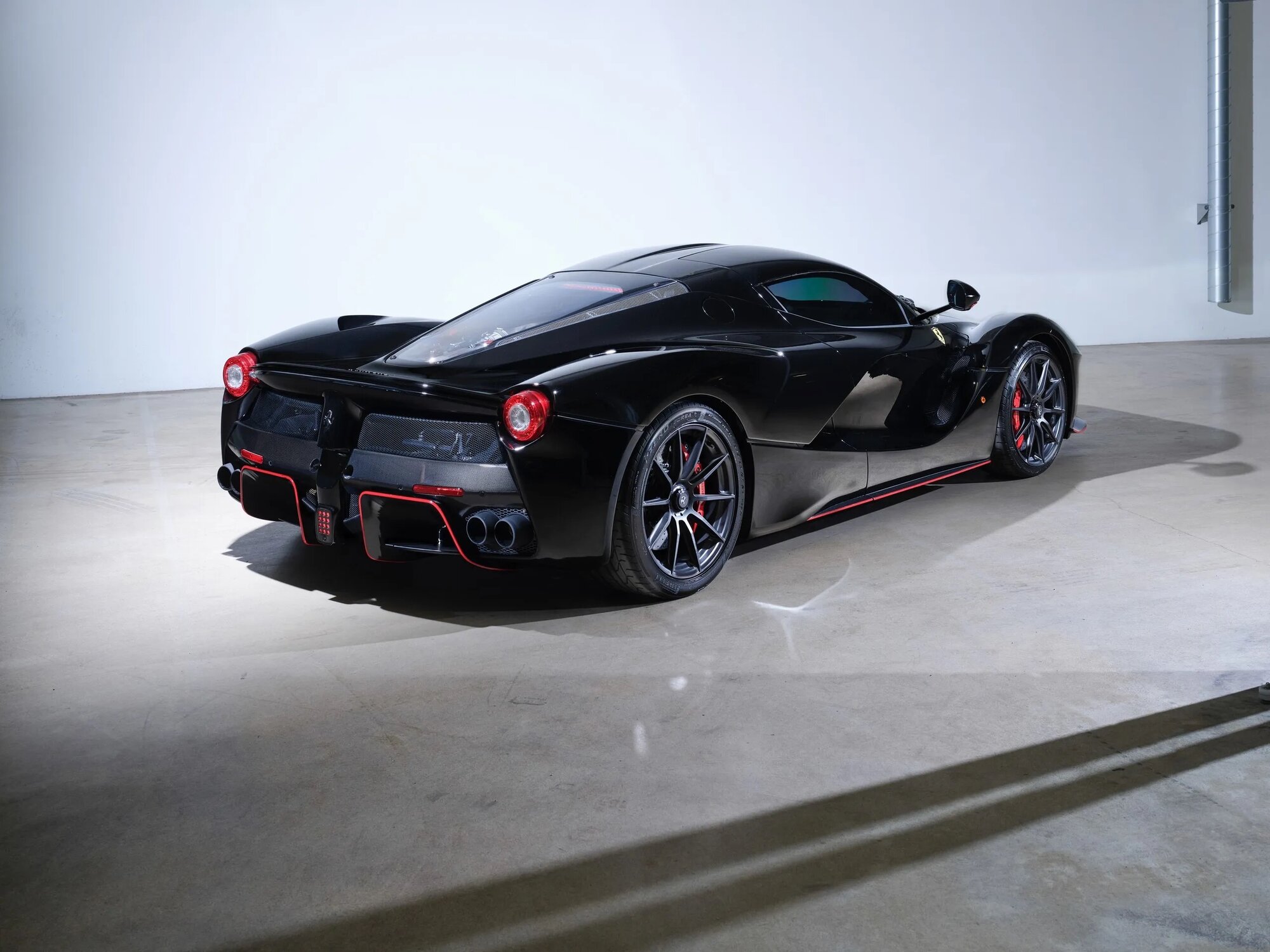 2014-LaFerrari-Felipe-Massa-2.jpeg