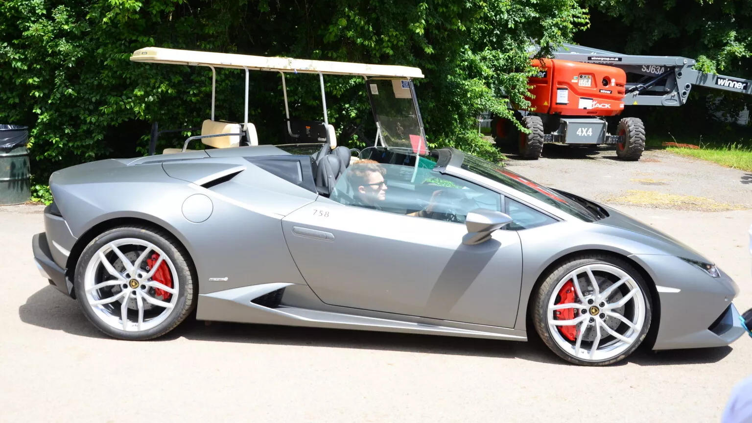 2016-Lamborghini-Huracan.jpg