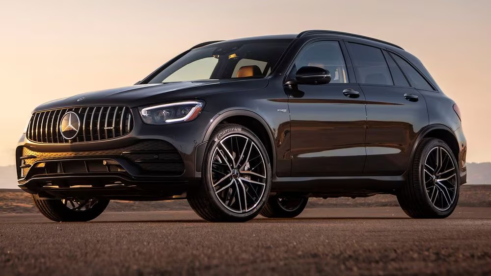 2021-mercedes-benz-glc-class-exterior-01.jpeg