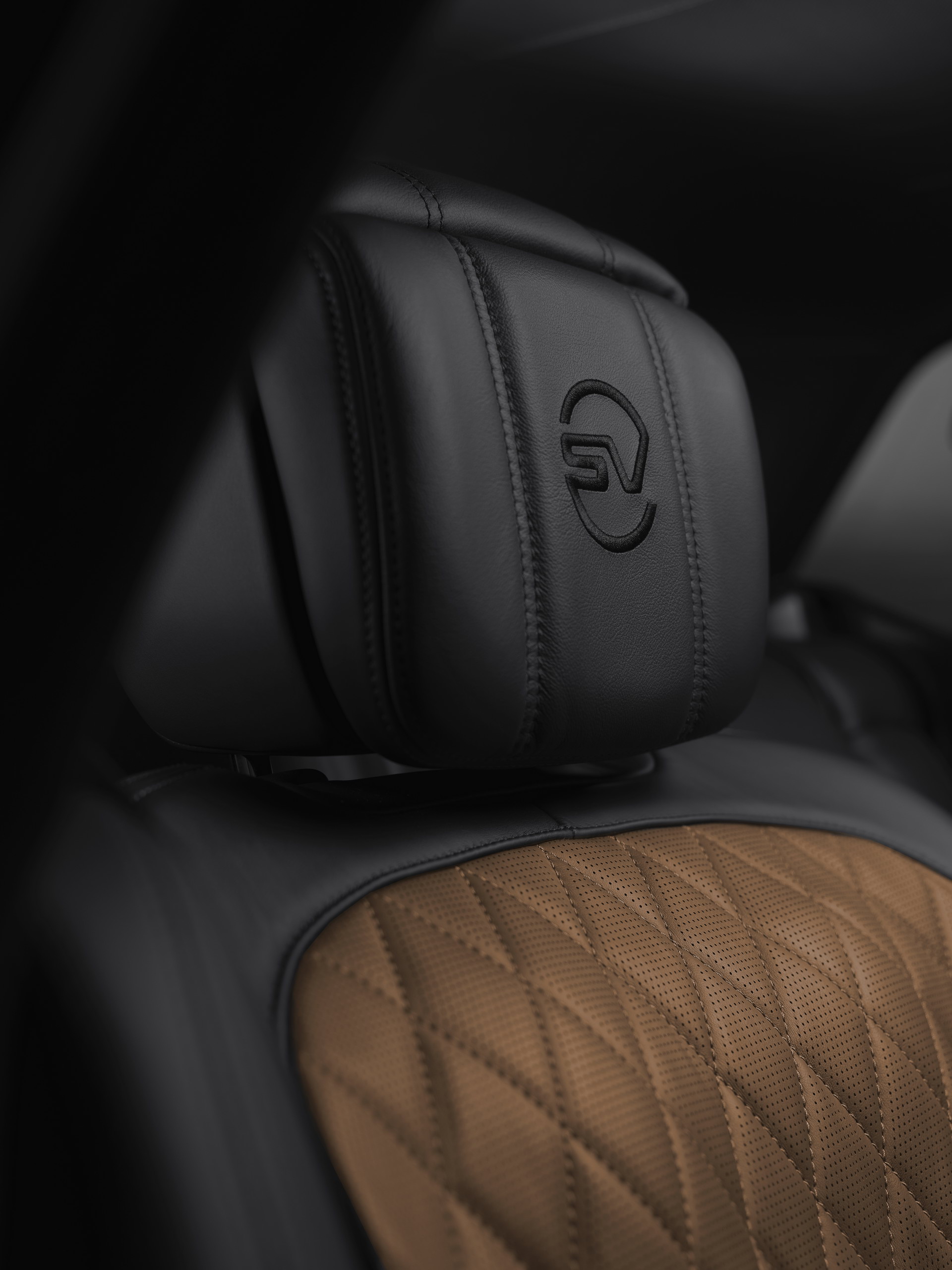 2021-range-rover-svautobiography-ultimate-editions-9.jpg