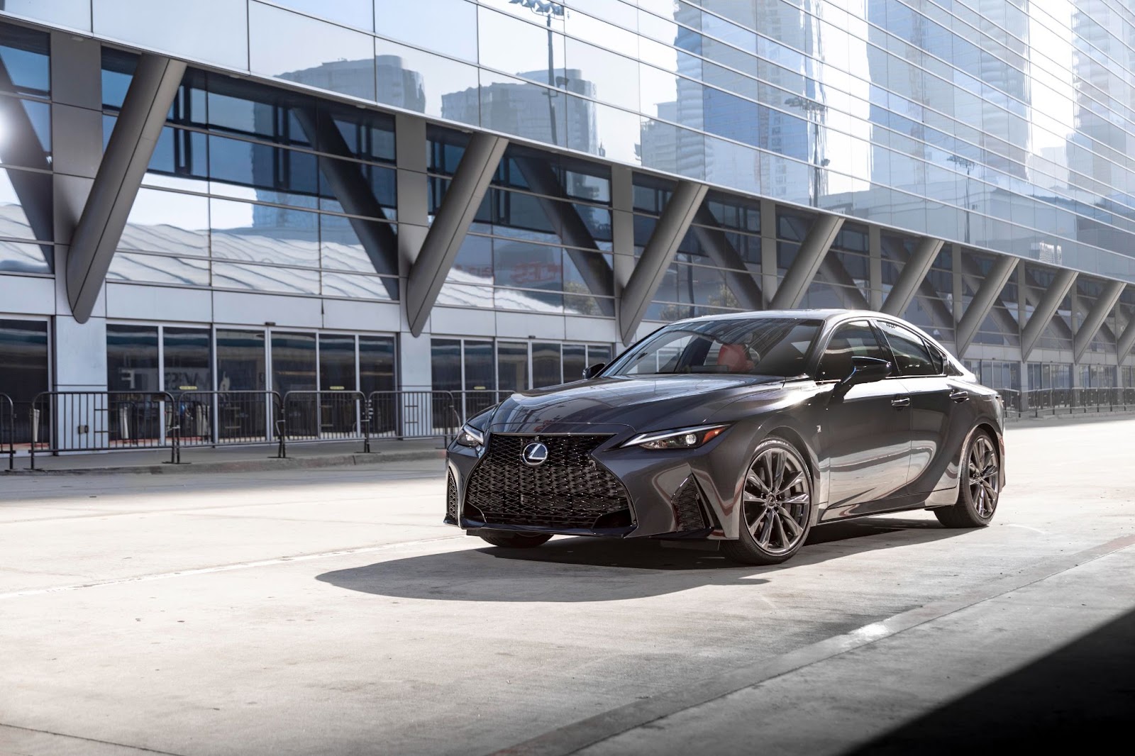 2021_Lexus_IS_350_Grey_004.jpg