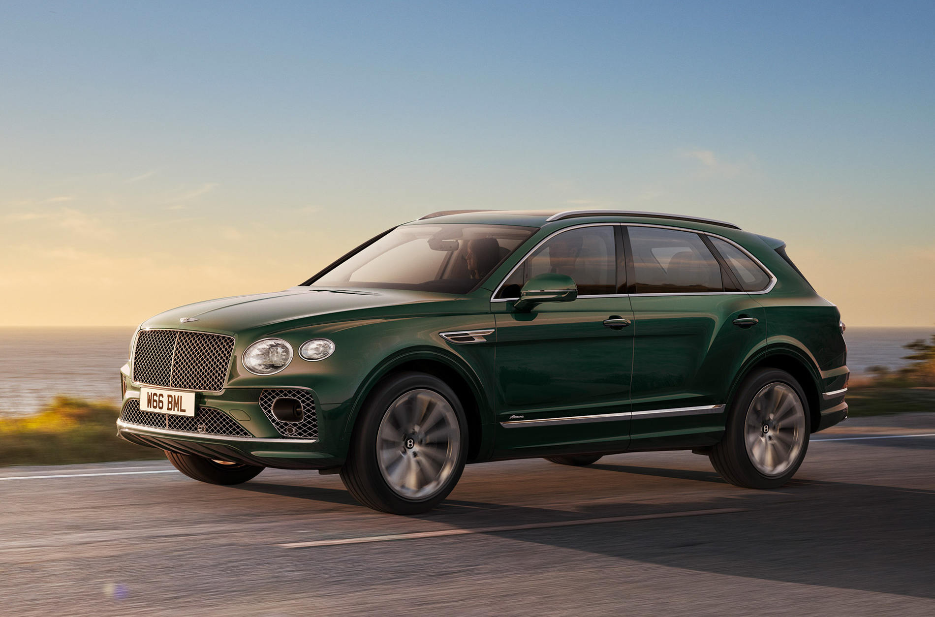2022-Bentley-Bentayga-hybrid-00001.jpg