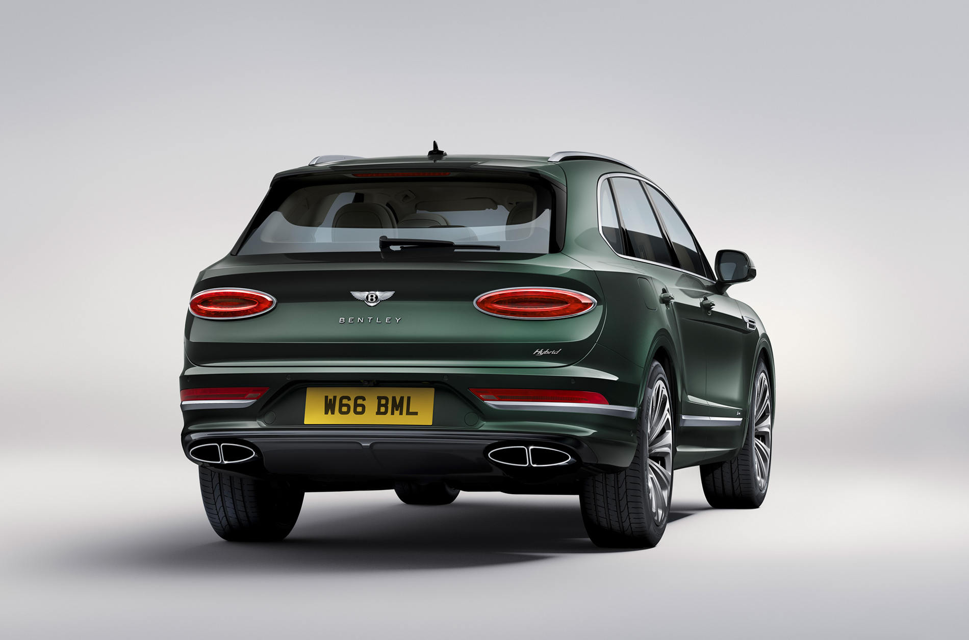 2022-Bentley-Bentayga-hybrid-00004.jpg