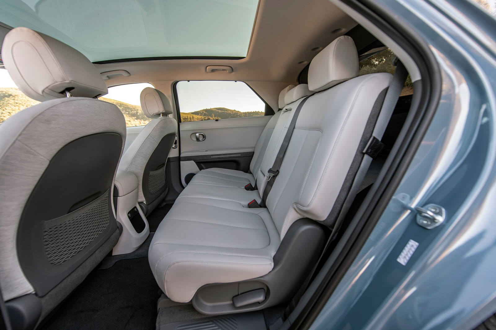 2022-Hyundai-Ioniq-5-45.jpg