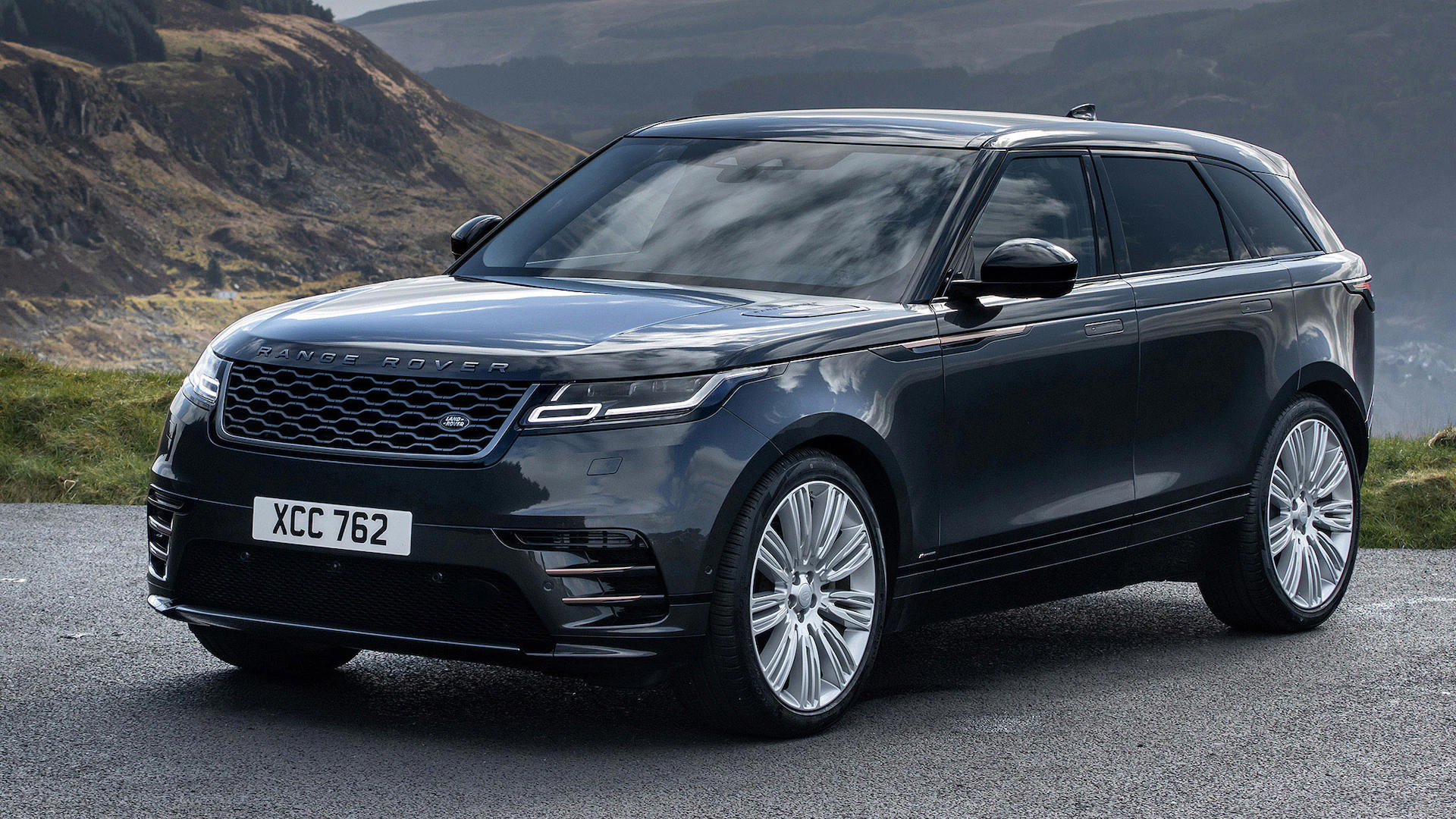2022-Land-Rover-Range-Rover-Velar.jpg