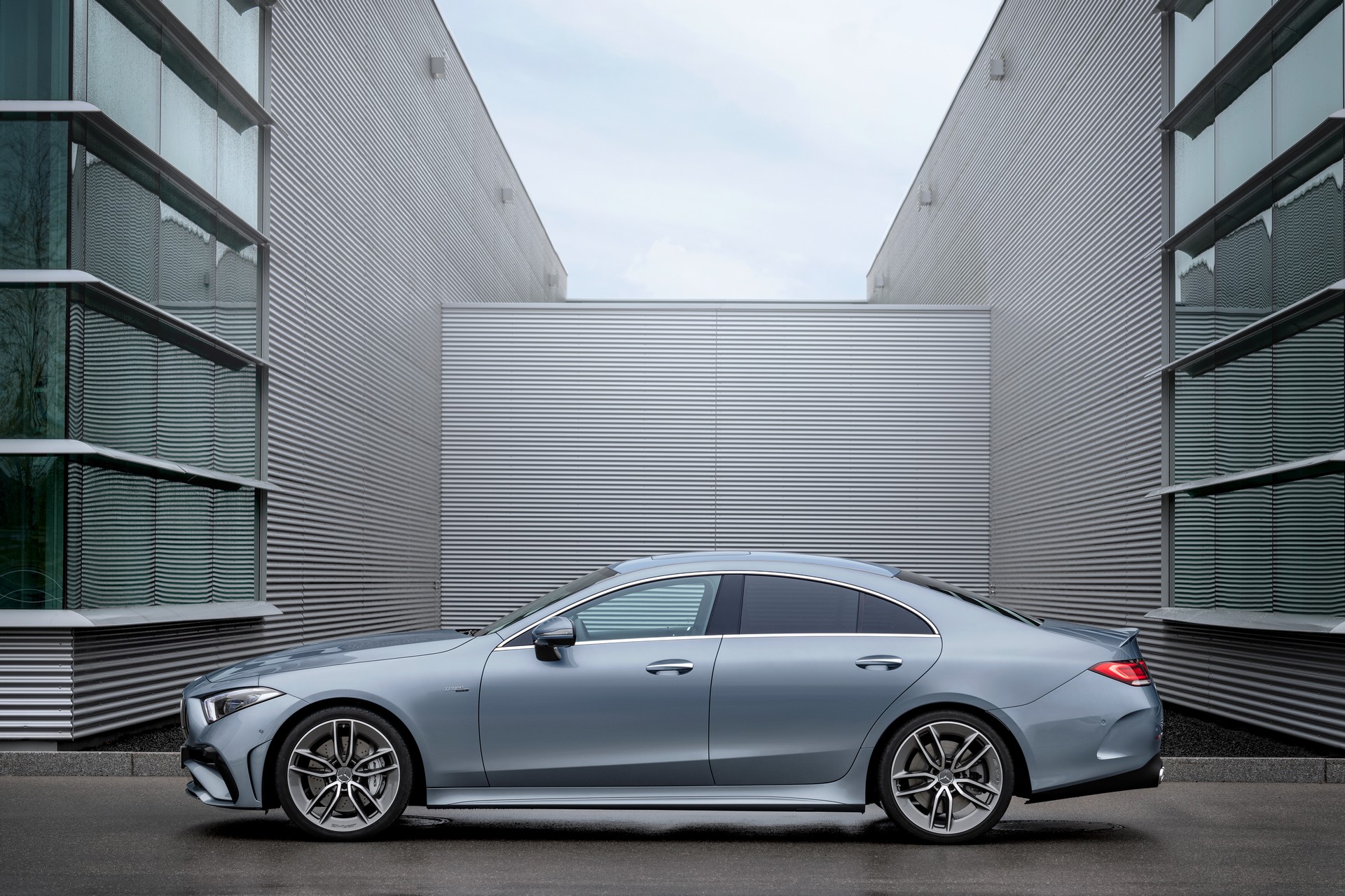 2022-Mercedes-AMG-CLS-53-14.jpg