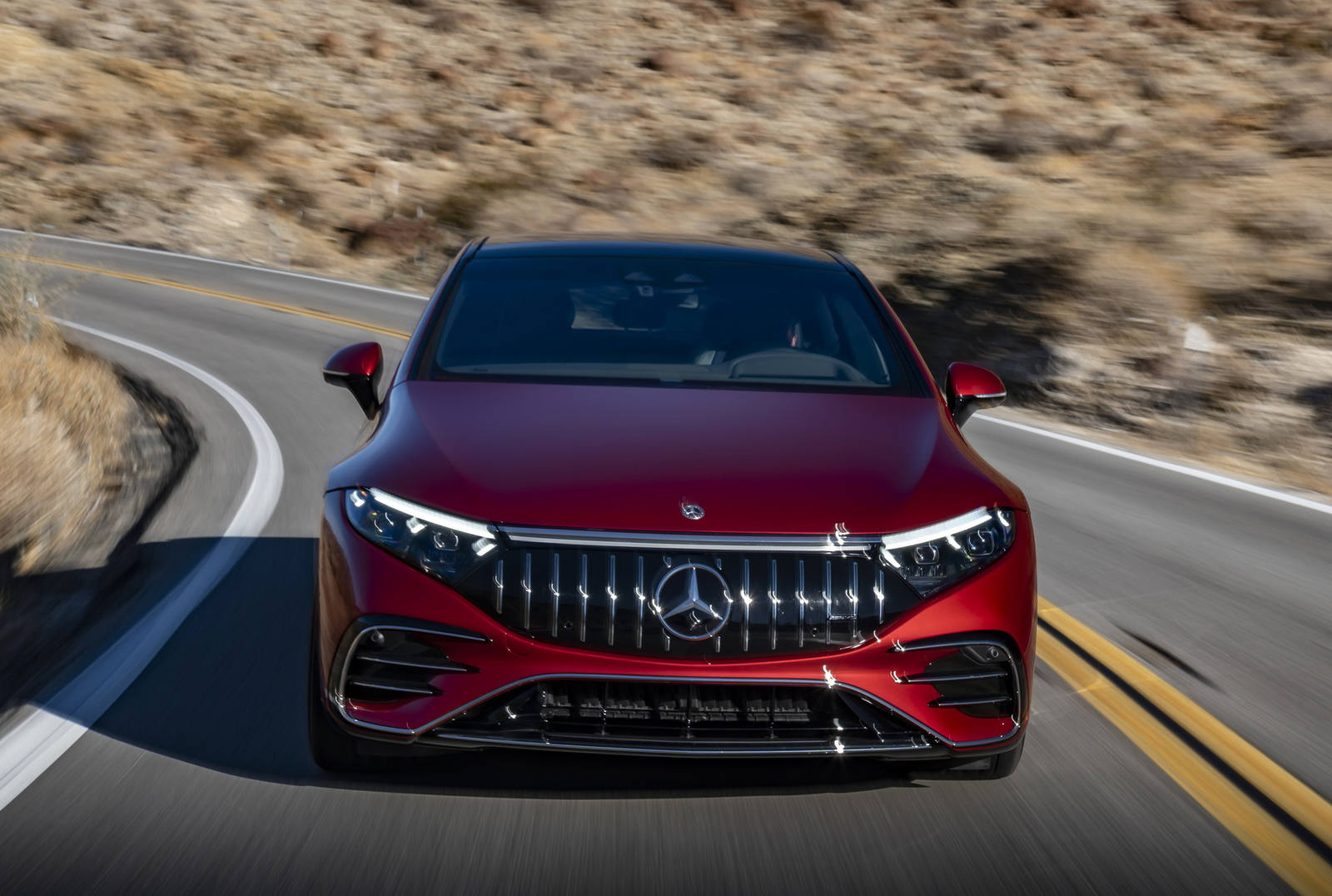 2022-Mercedes-AMG-EQS-53-2.jpg