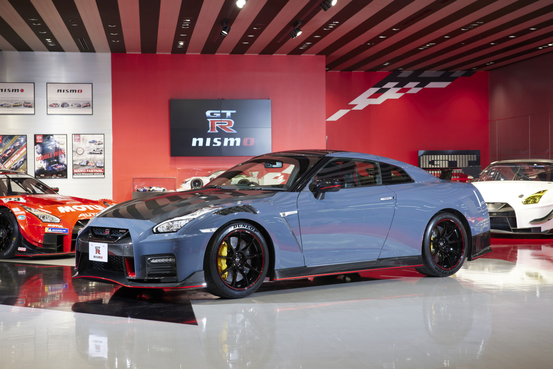 2022-Nissan-GT-R-Nismo-1.jpg