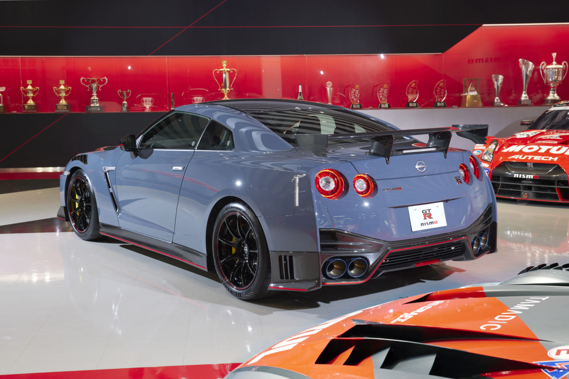 2022-Nissan-GT-R-Nismo-4.jpg