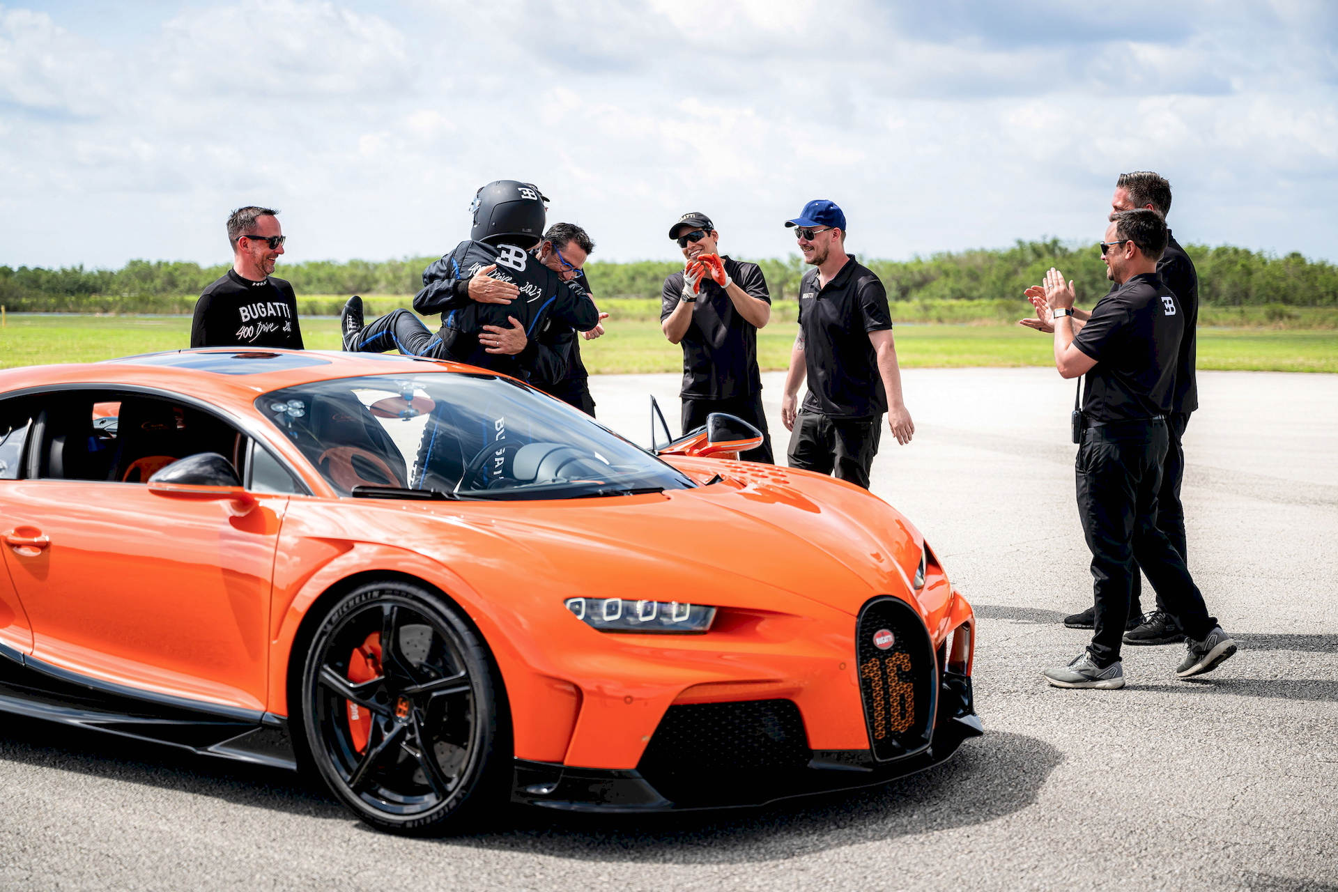2023-Bugatti-400-KMH-Event-3.jpg