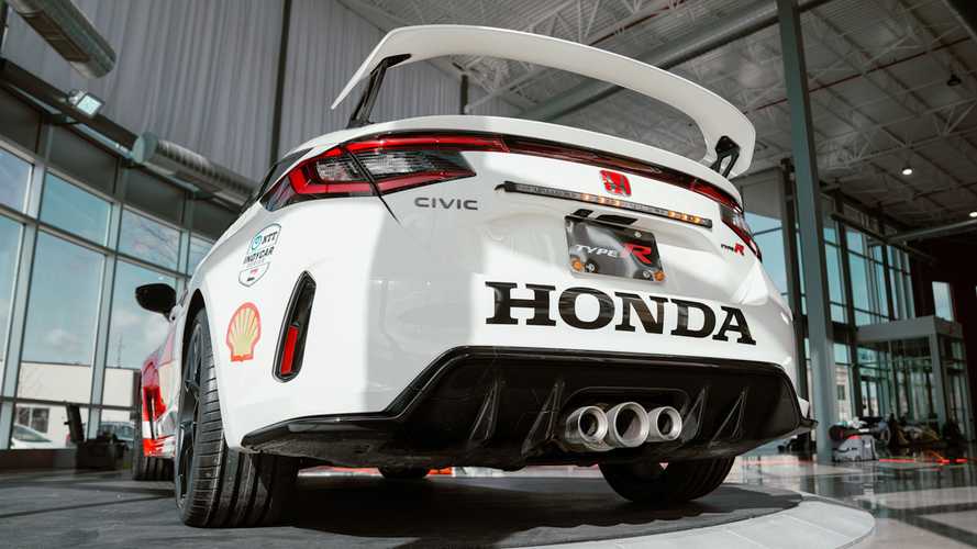 2023-civic-type-r-pace-car-for-indycar (1).jpg