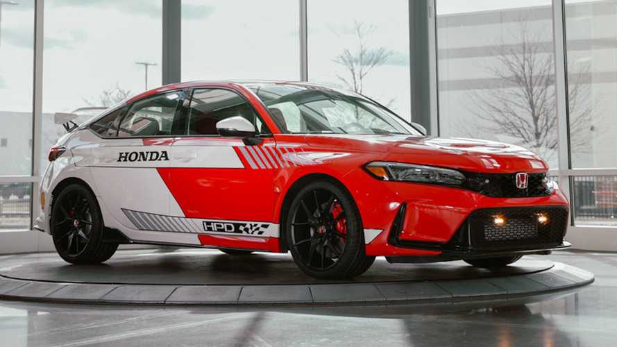 2023-civic-type-r-pace-car-for-indycar.jpg