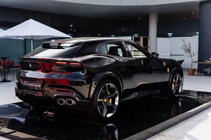 2023-Ferrari-Purosangue-SUV-Black-1200x800-(4).jpg