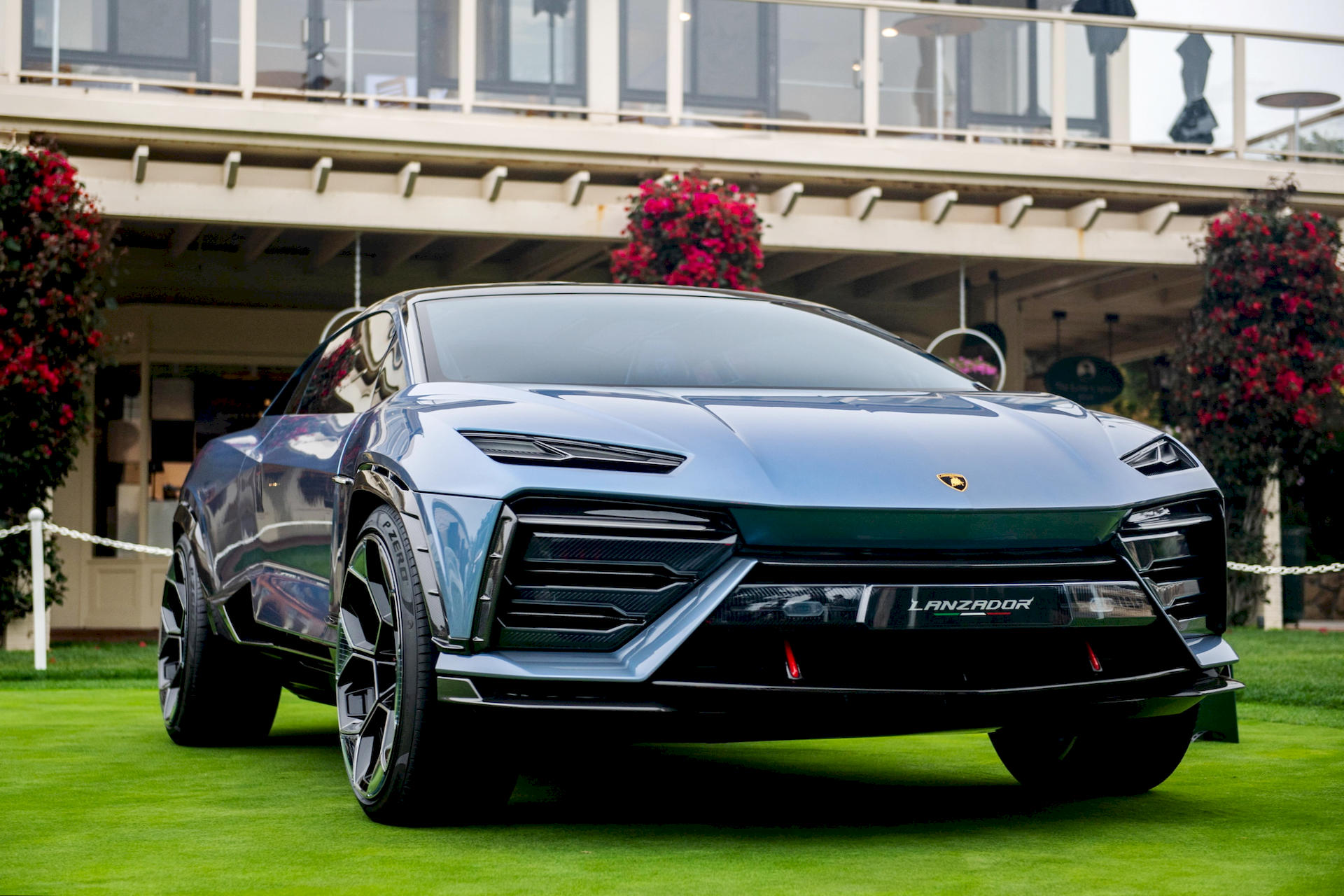 2023-lamborghini-lanzador-concept-monterey-09.jpg