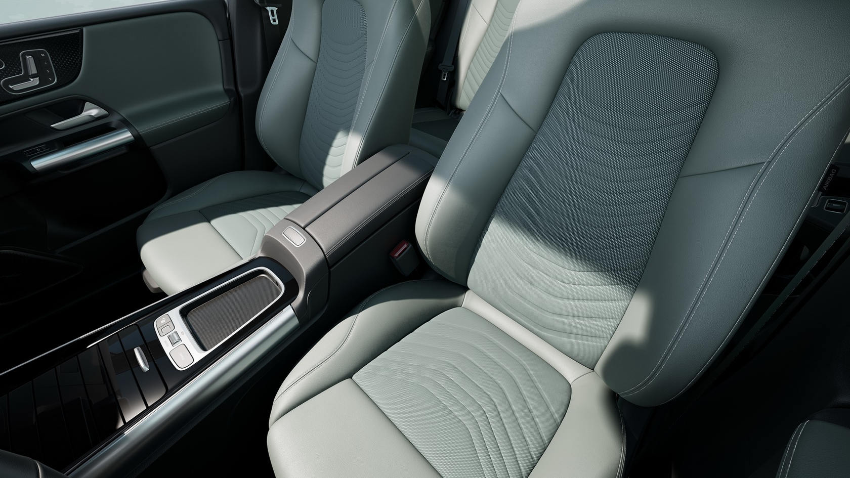 2023-Mercedes-B-Class-3.jpg