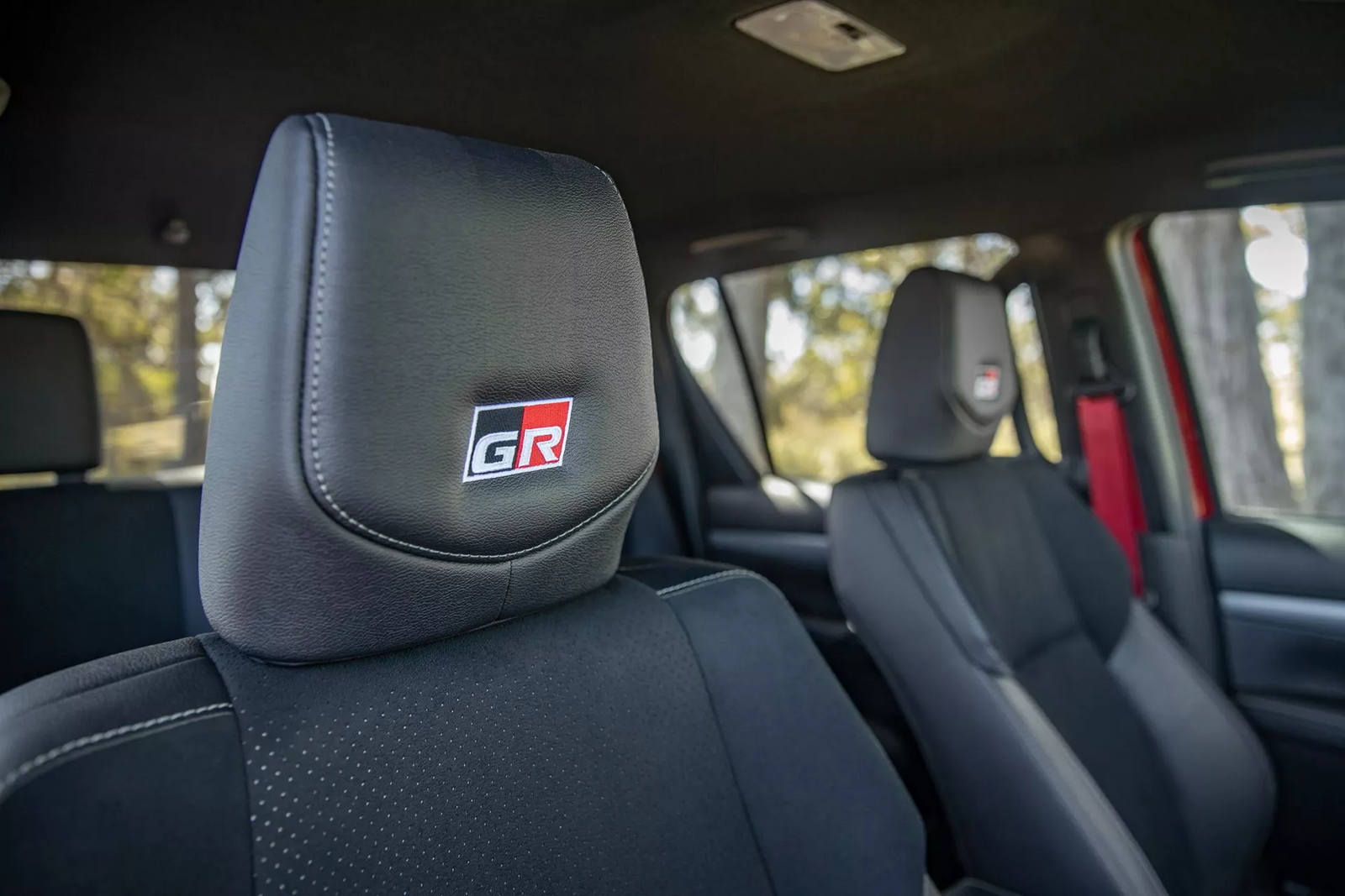 2023-toyota-hilux-gr-sport-for-australia-16.jpg