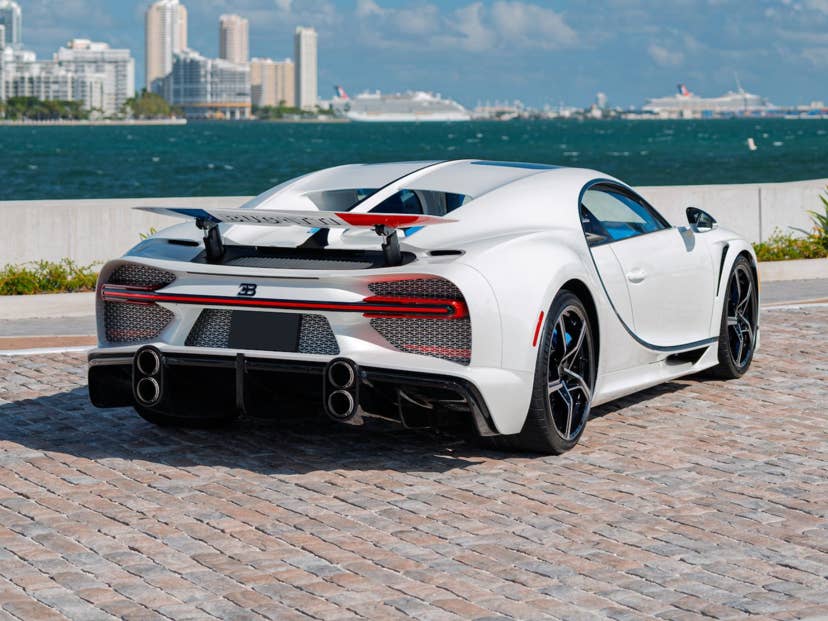 2024-bugatti-chiron-super-sport-elephant-blanc.png.jpeg