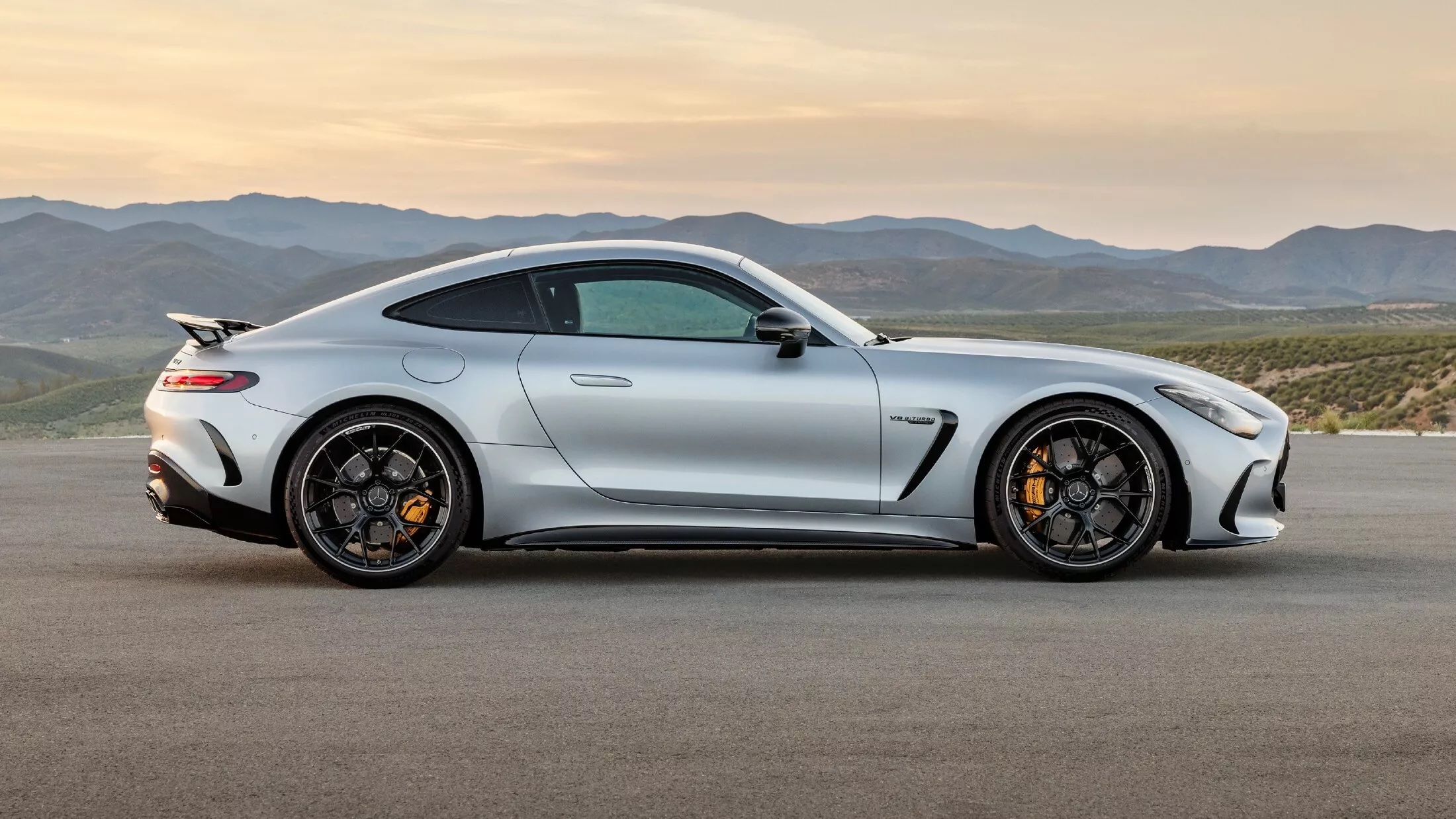 2024-Mercedes-AMG-GT-10s.jpeg