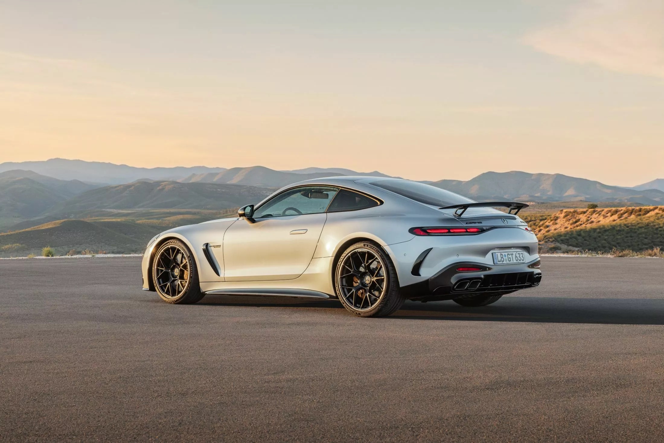 2024-Mercedes-AMG-GT-7.jpeg