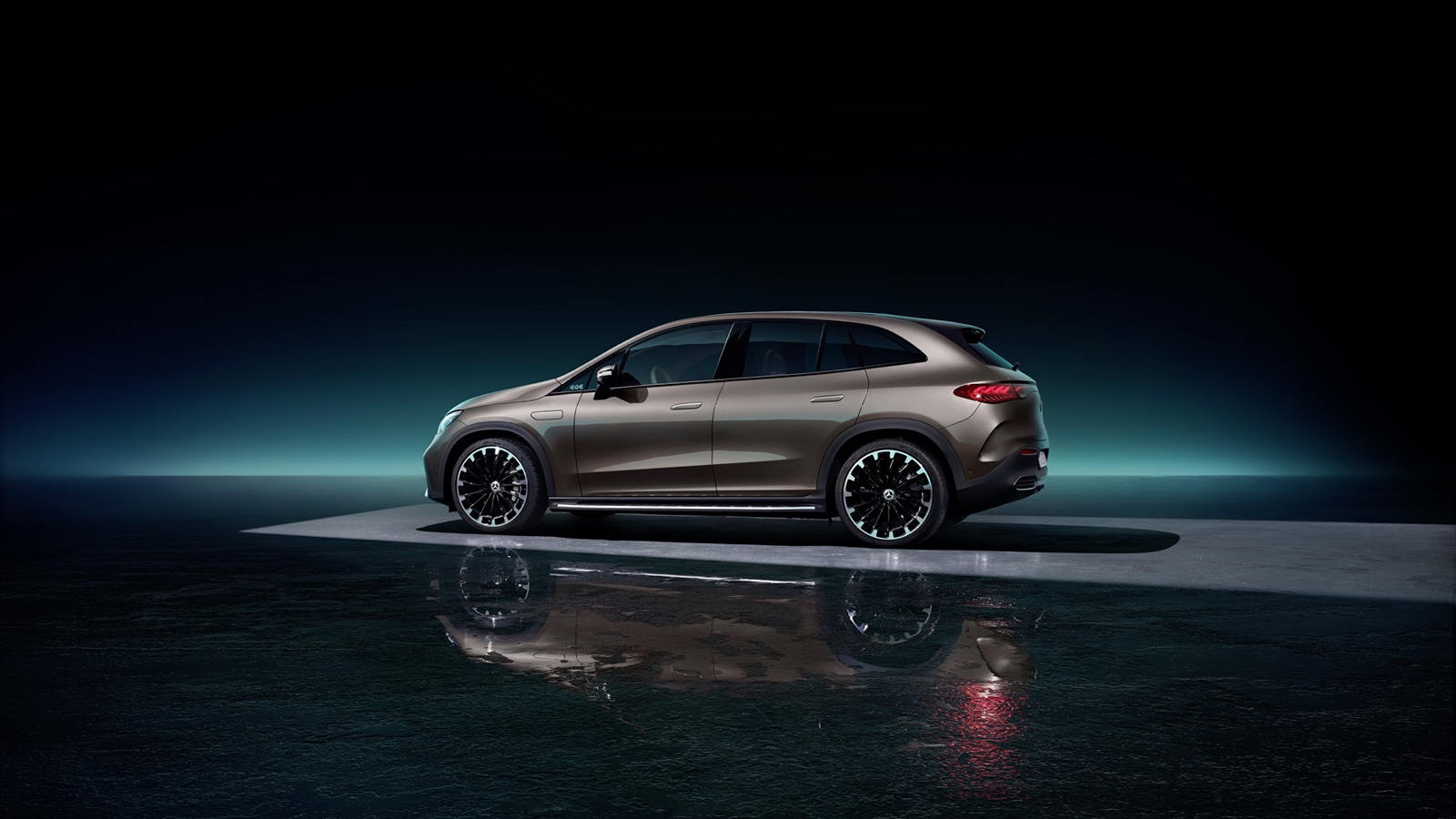 2024-Mercedes-Benz-EQE-SUV-23.jpg