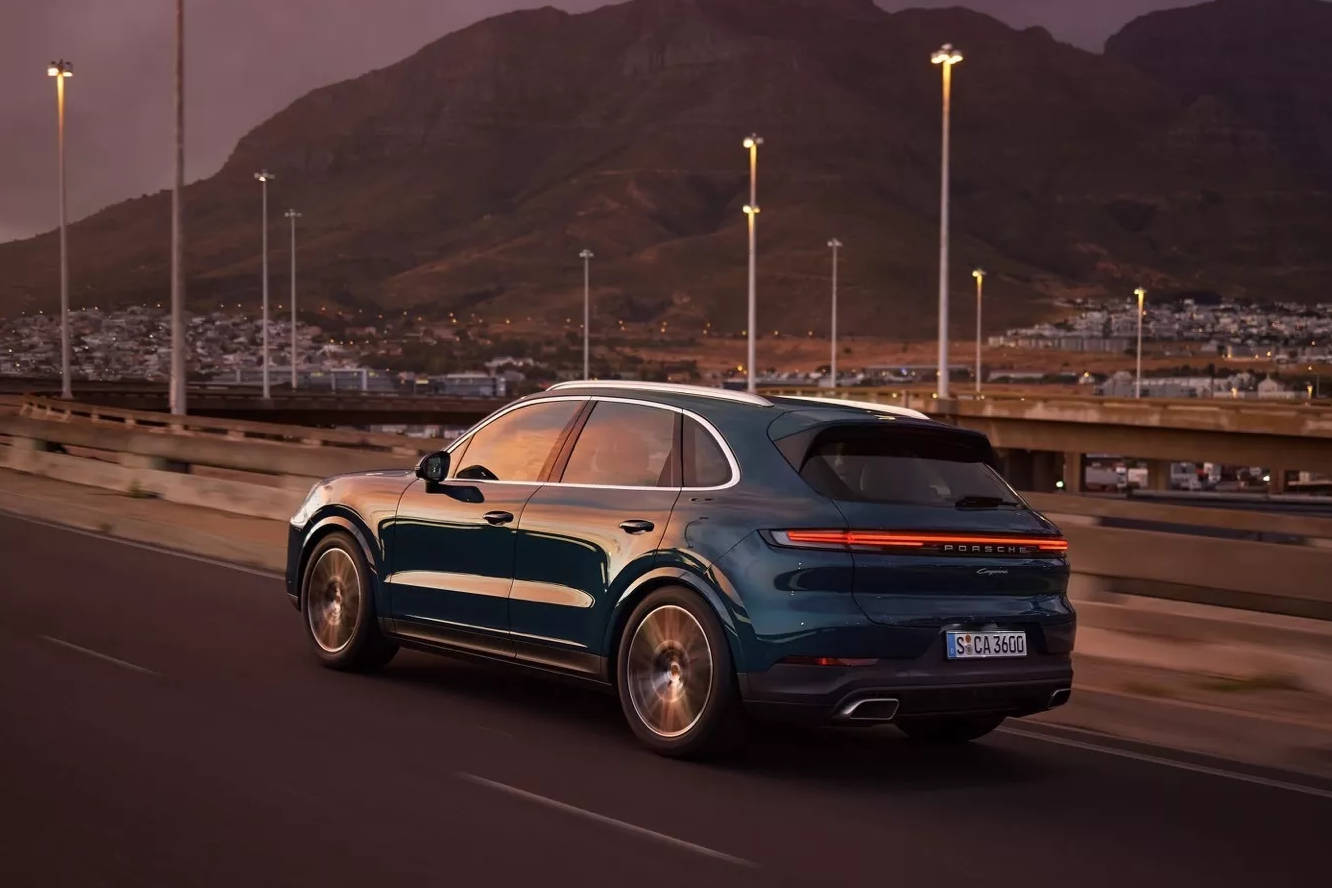 2024-Porsche-Cayenne-18.jpg