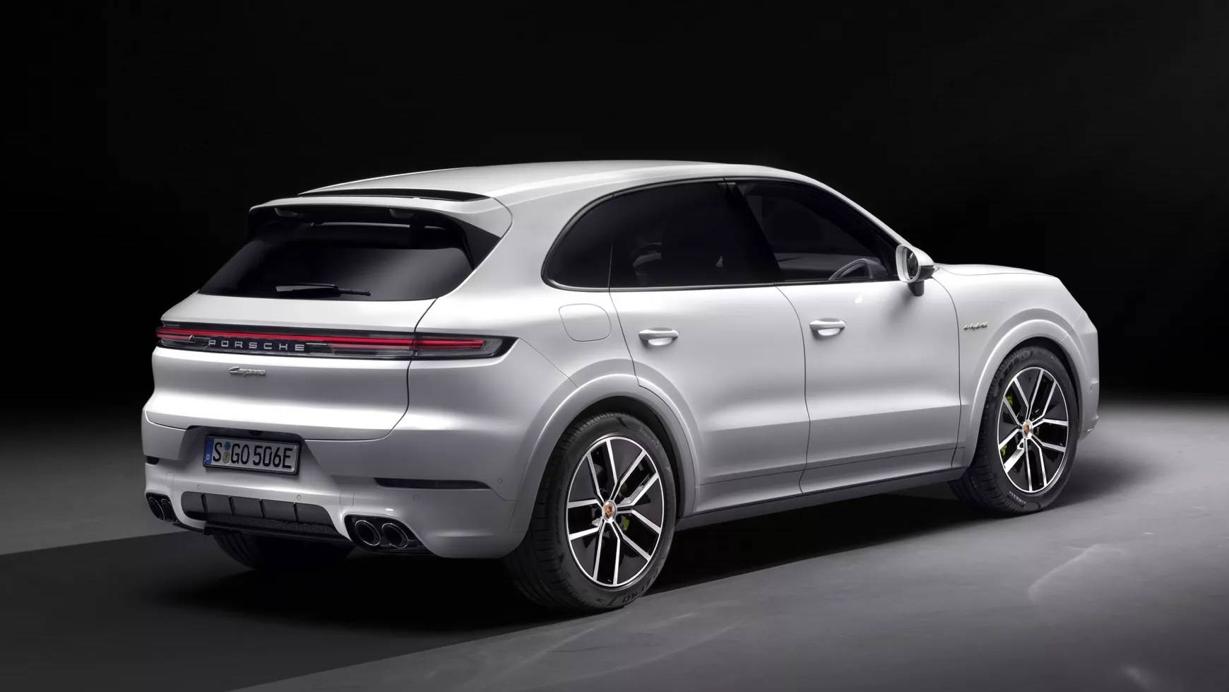 2024-Porsche-Cayenne-46.jpg