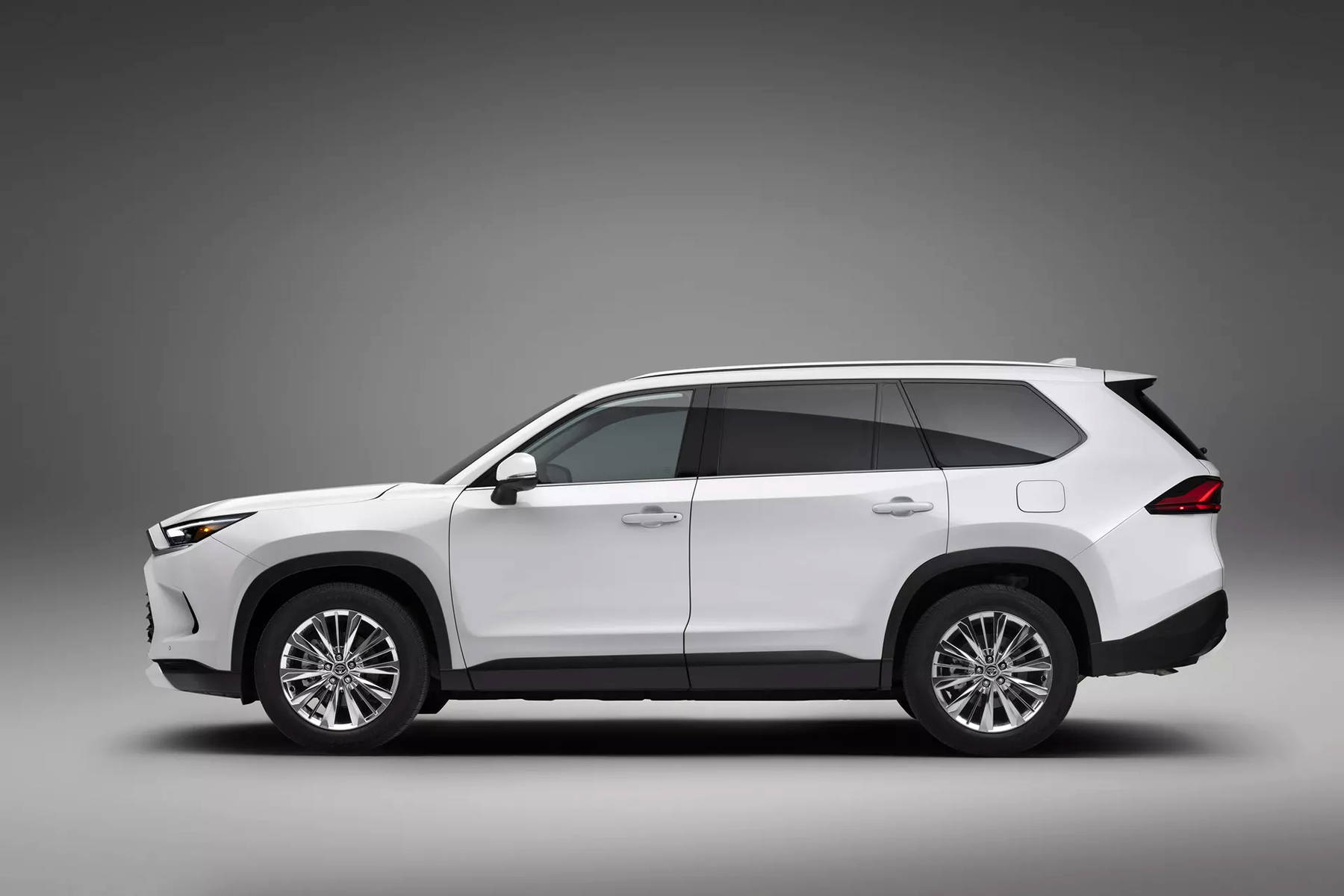 2024-Toyota-Grand-Highlander-31.jpg