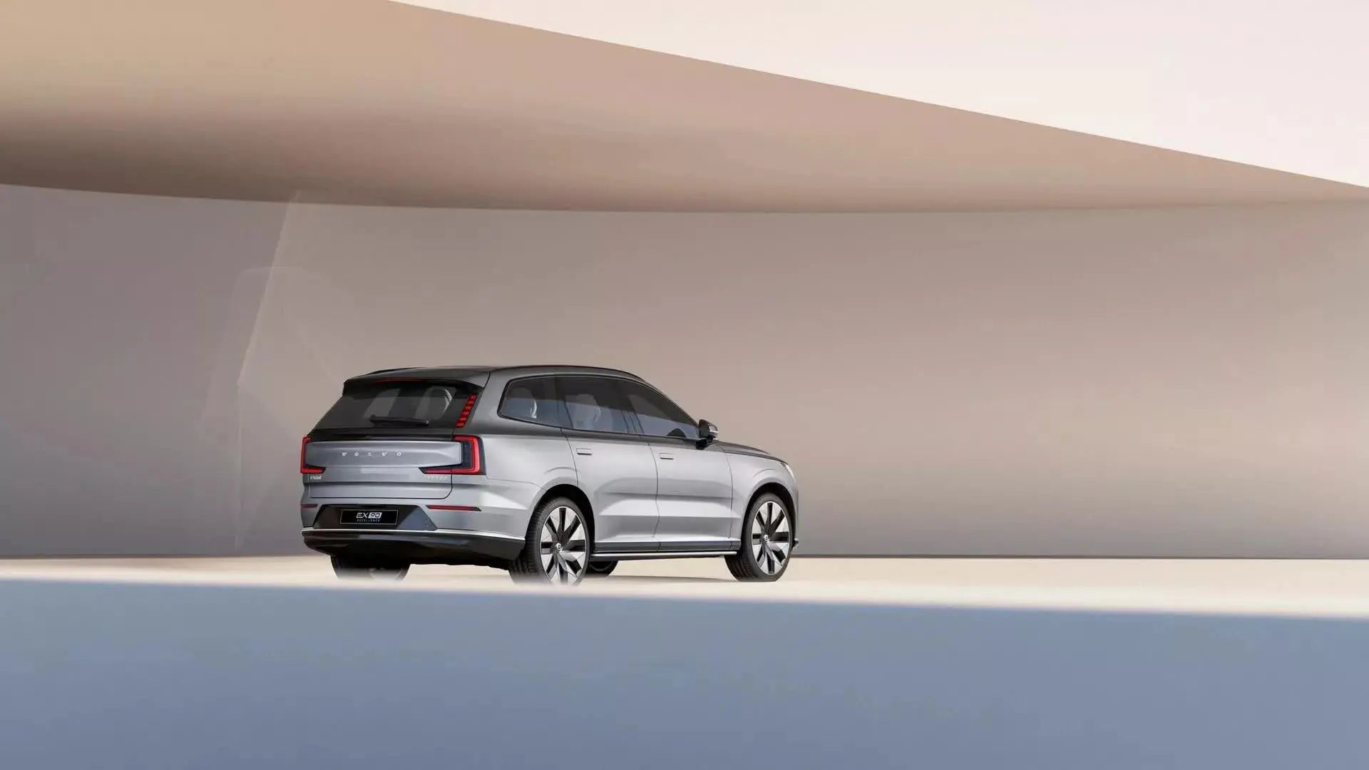 2024-volvo-ex90-excellence-15-16819614309431443044506-1681965971770-16819659721001700777743.jpg.jpg