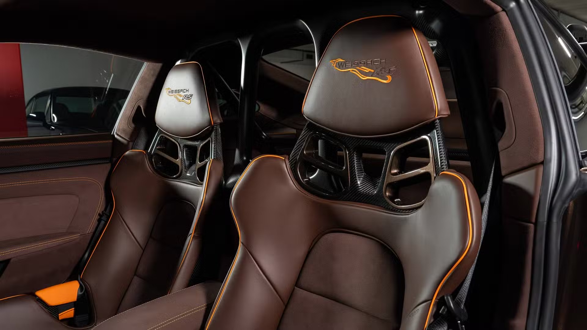 2025-porsche-911-gt3-rs-sonderwunsch-macadamia-brown-interior-front-seat-embroidery.jpeg