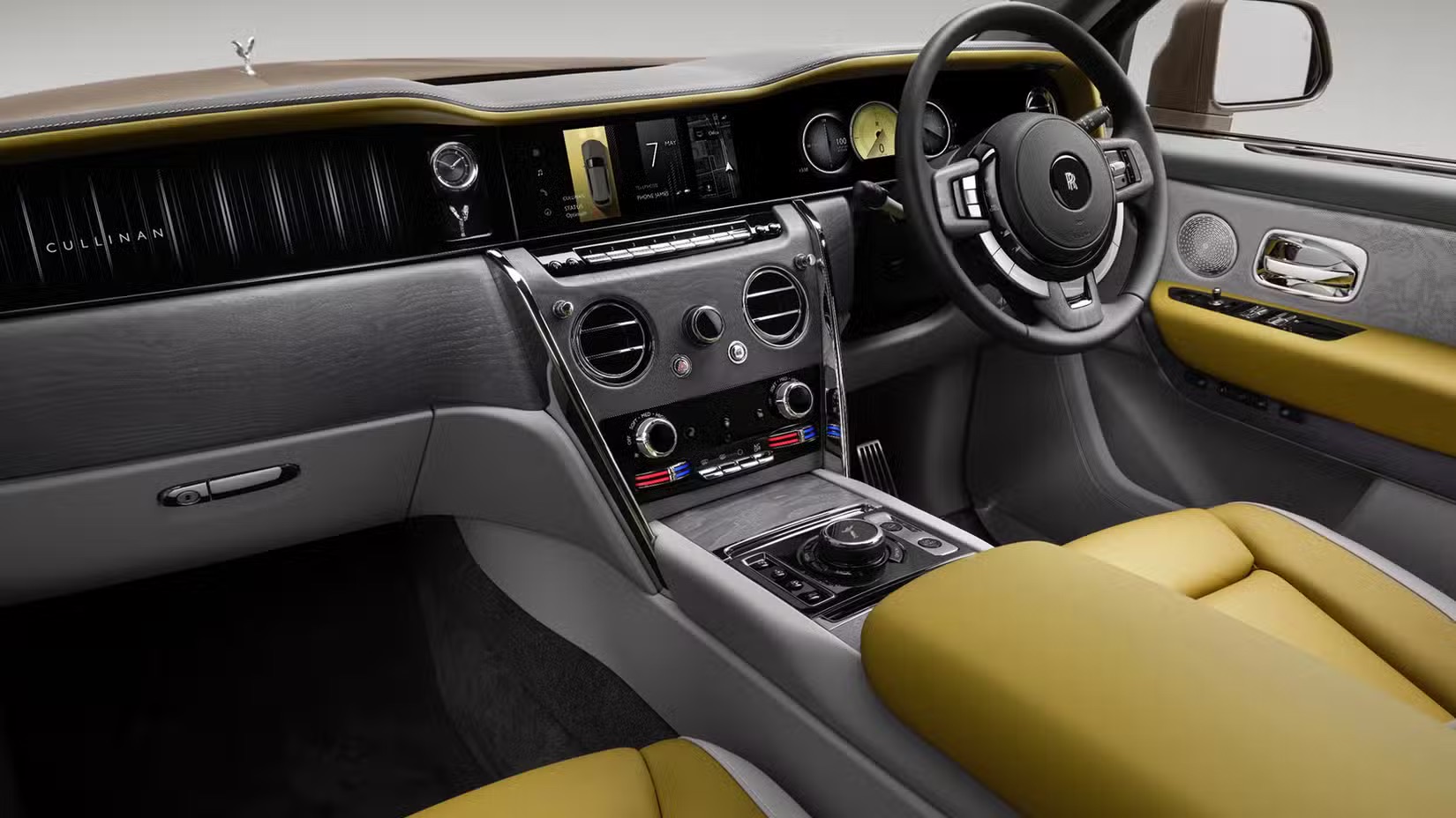 2025-rolls-royce-cullinan-interior.jpeg