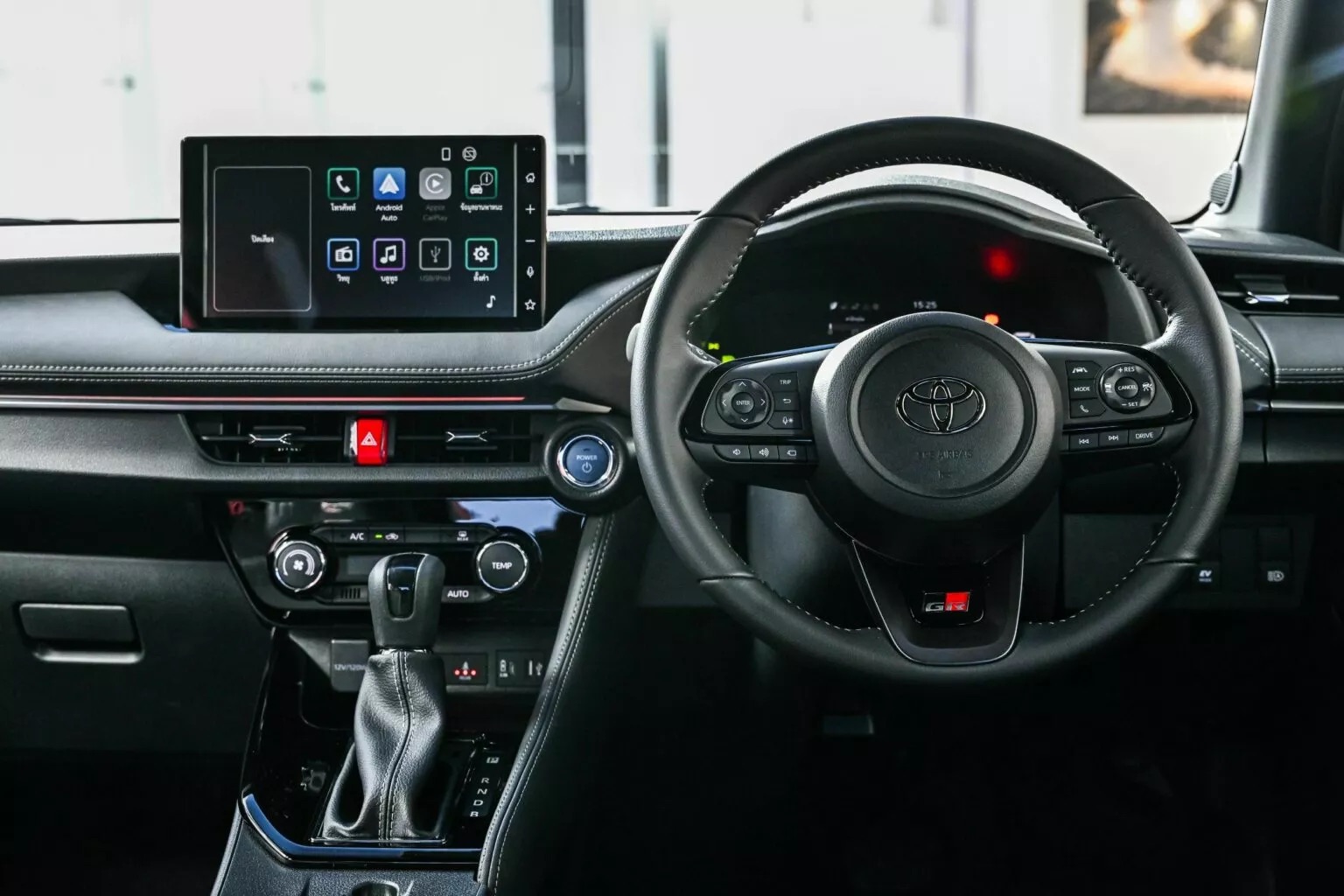2025-Toyota-Yaris-Ativ-HEV-GR-Sport-27-1536x1024.jpeg