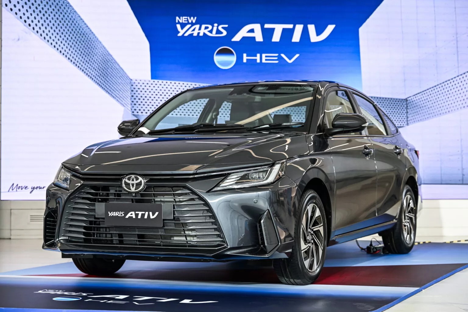 2025-Toyota-Yaris-Ativ-HEV-Premium-1-1536x1024.jpeg