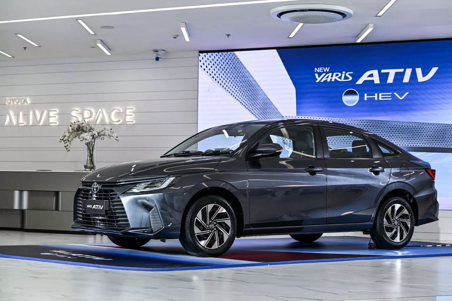 2025-Toyota-Yaris-Ativ-HEV-Premium-3-1536x1024.jpeg