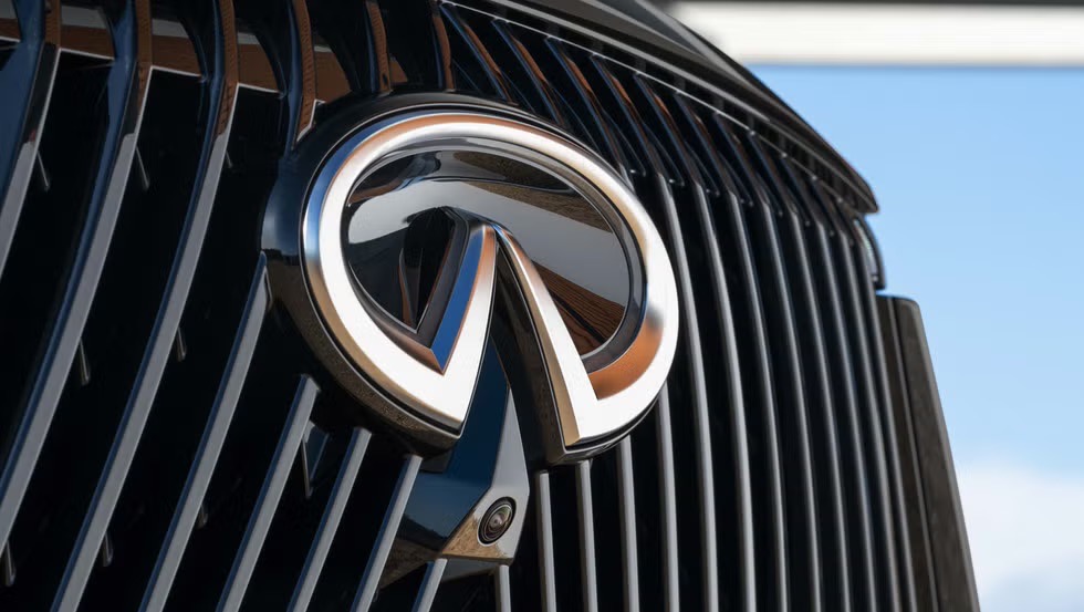 2026-infiniti-qx60-exterior-pr-115-6822388c288e8 Large.jpg