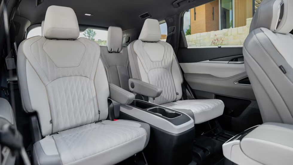 2026-infiniti-qx60-interior-pr-113-682238c27add8 Large.jpg