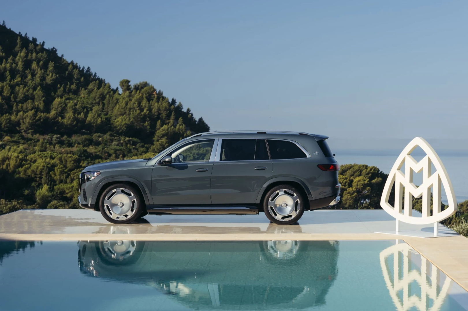 2026-Mercedes-Maybach-GLS-680-04 (Large).jpeg