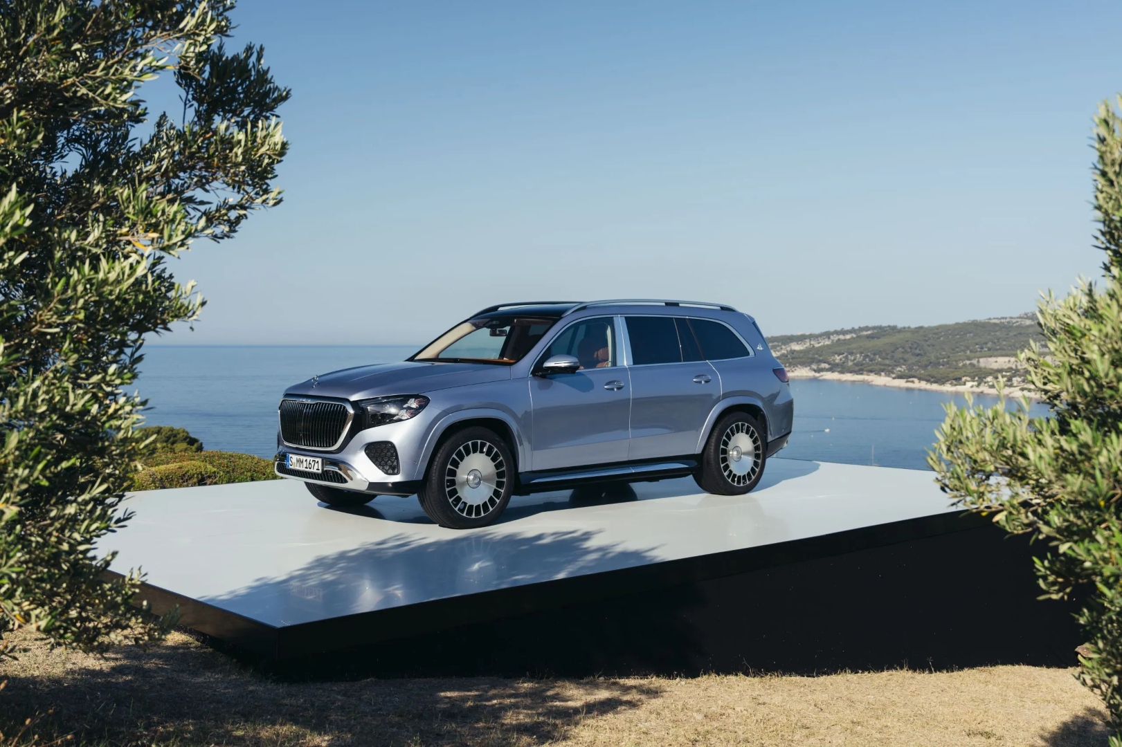 2026-Mercedes-Maybach-GLS-680-35 (Large).jpeg