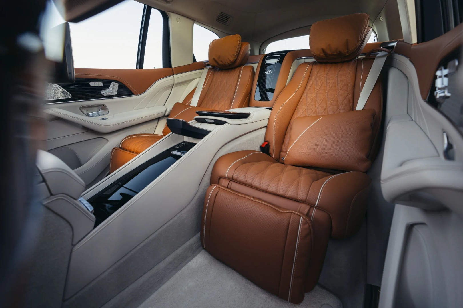 2026-Mercedes-Maybach-GLS-680-60 (Large).jpeg