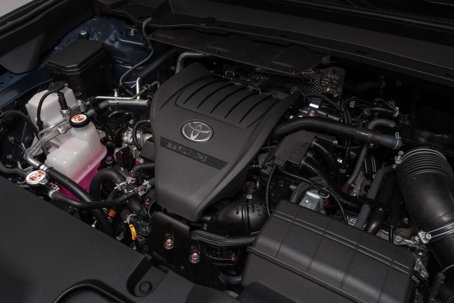 2026-Toyota-Grand-Highlander-Hybrid-Max-1500x1000.jpg