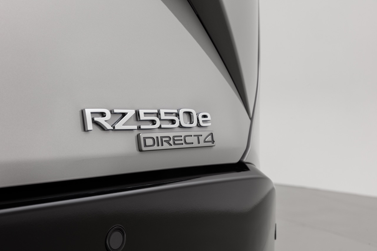 2026_Lexus_RZ_550e_05 Large.jpeg