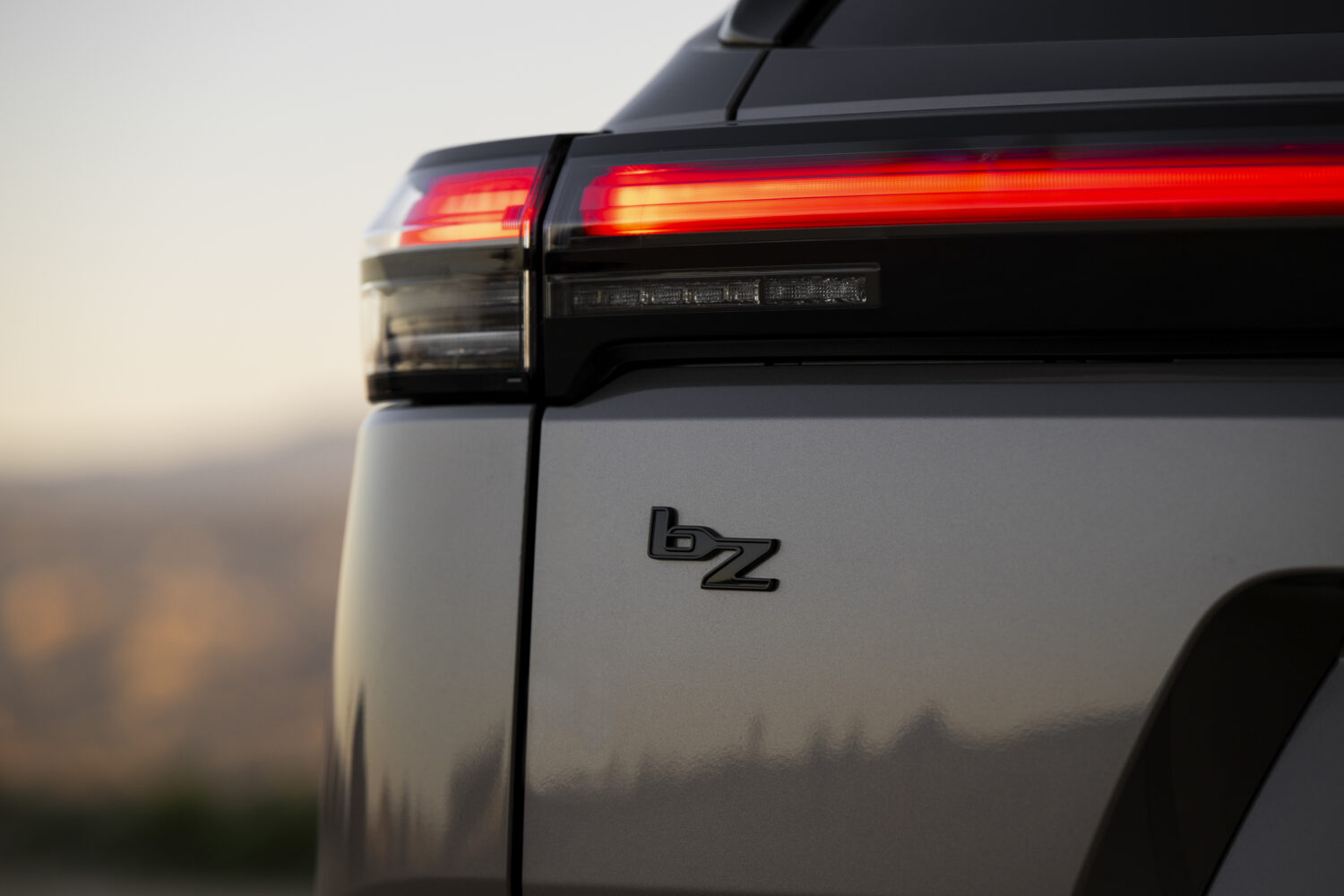 2026_Toyota_bZ_Woodland_04.jpg