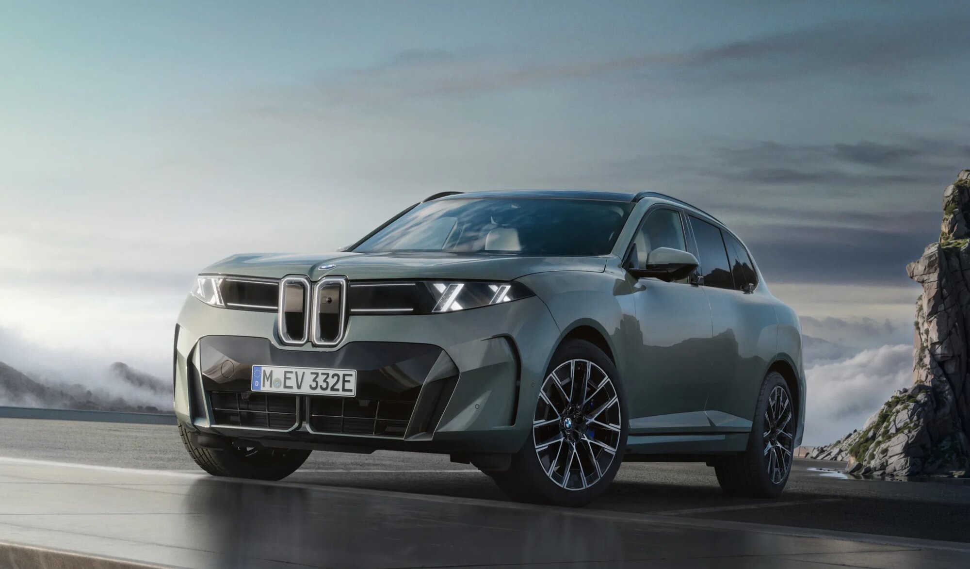 2027-BMW-iX5-60-00022.jpeg