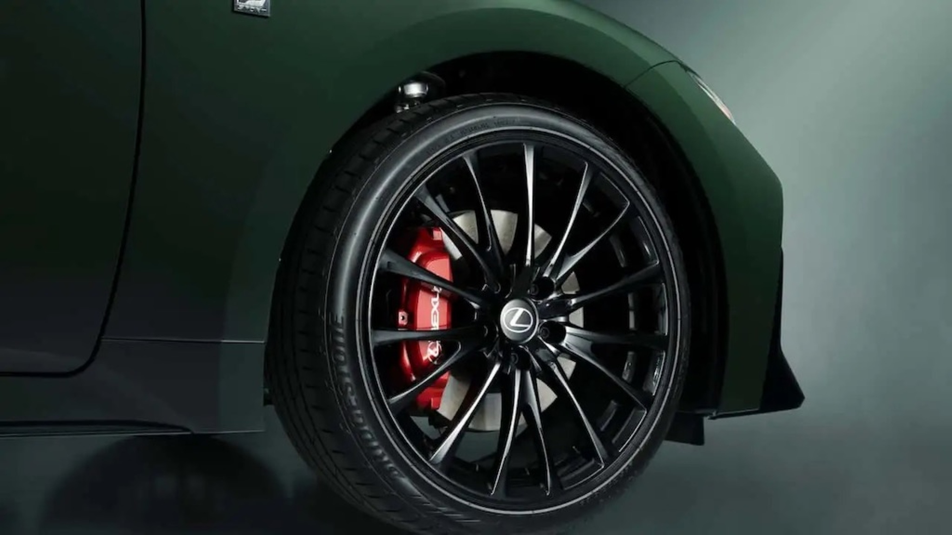 2027-Lexus-IS-Special-Appearance-Package-anh- (1).jpg