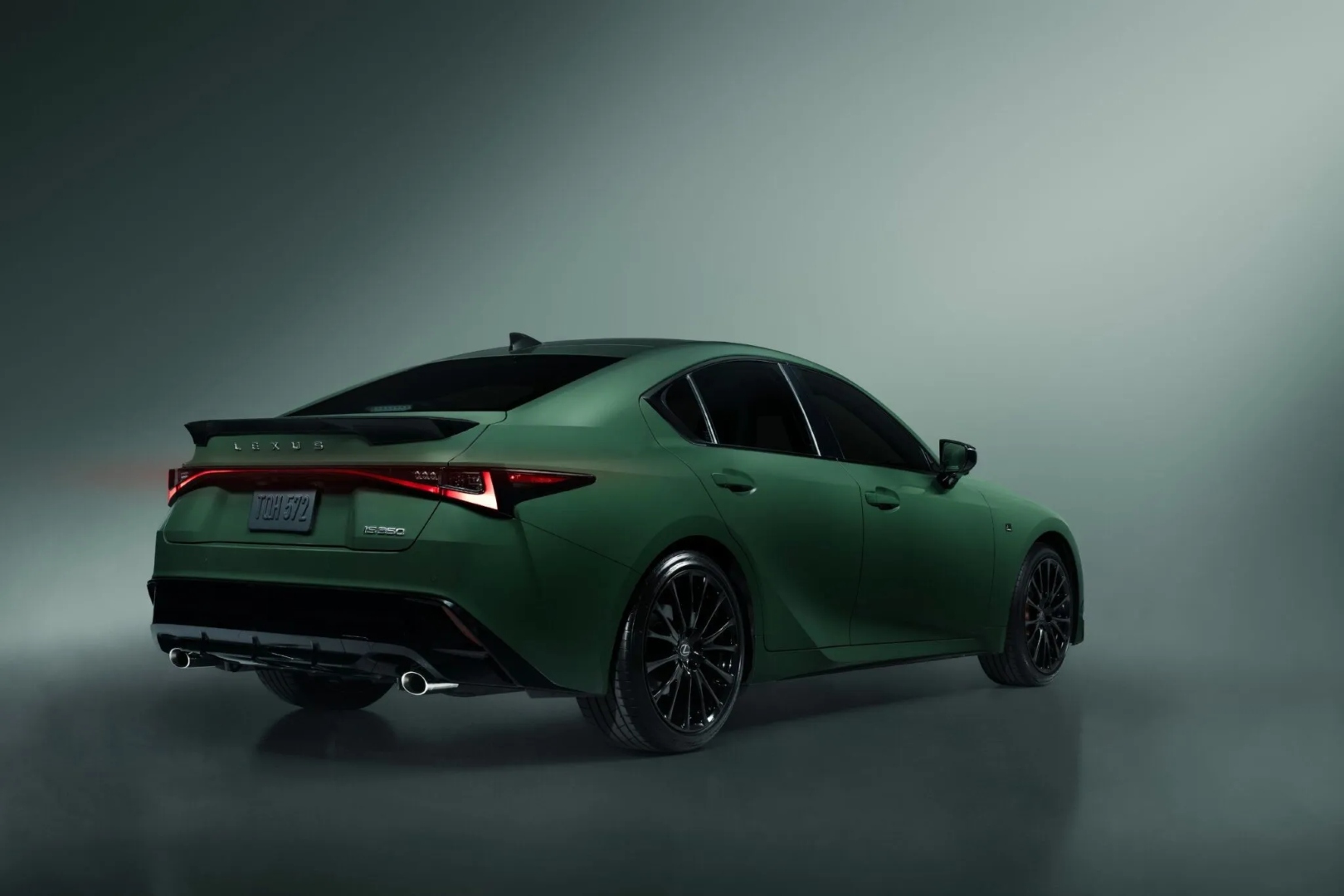 2027-Lexus-IS-Special-Appearance-Package-anh- (5).jpeg