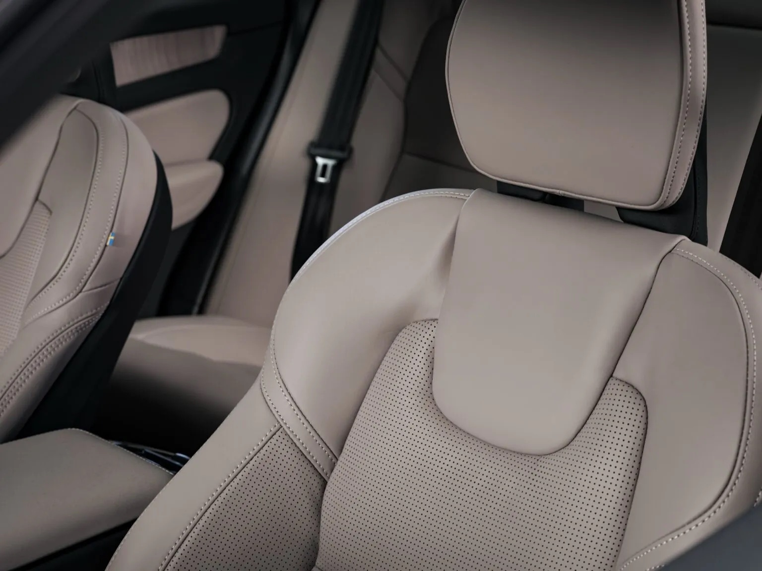 2027-Volvo-XC90-PHEV-00035-1536x1152.jpeg